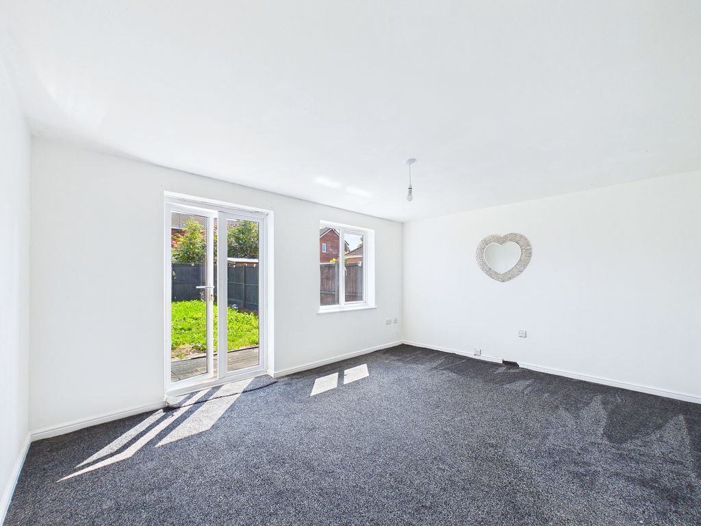 Property photo 2 of 27