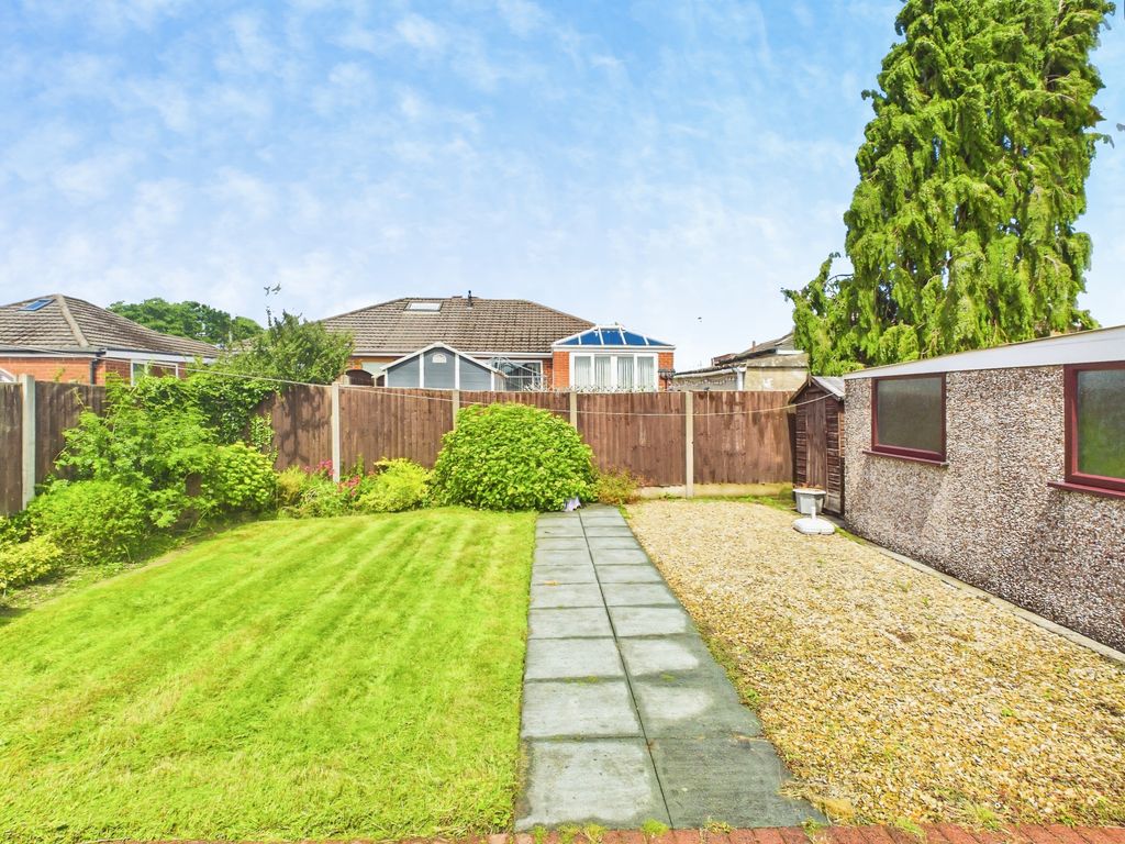 Property photo 2 of 29