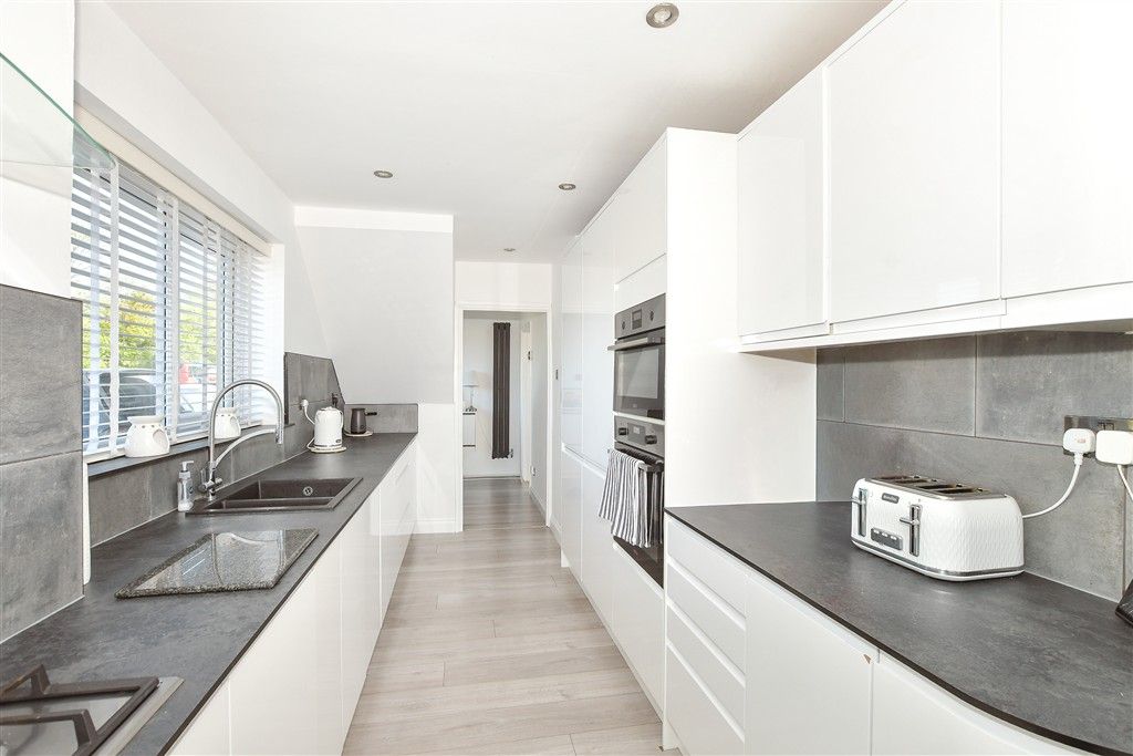 Property photo 1 of 14 Kitchen
