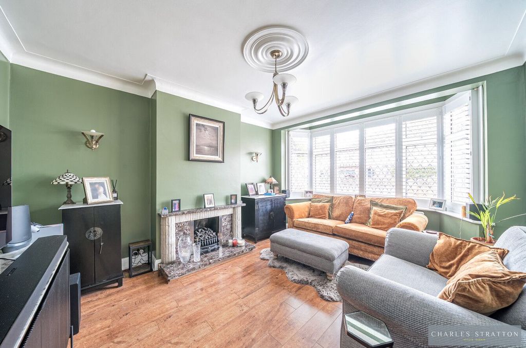 Property photo 2 of 24