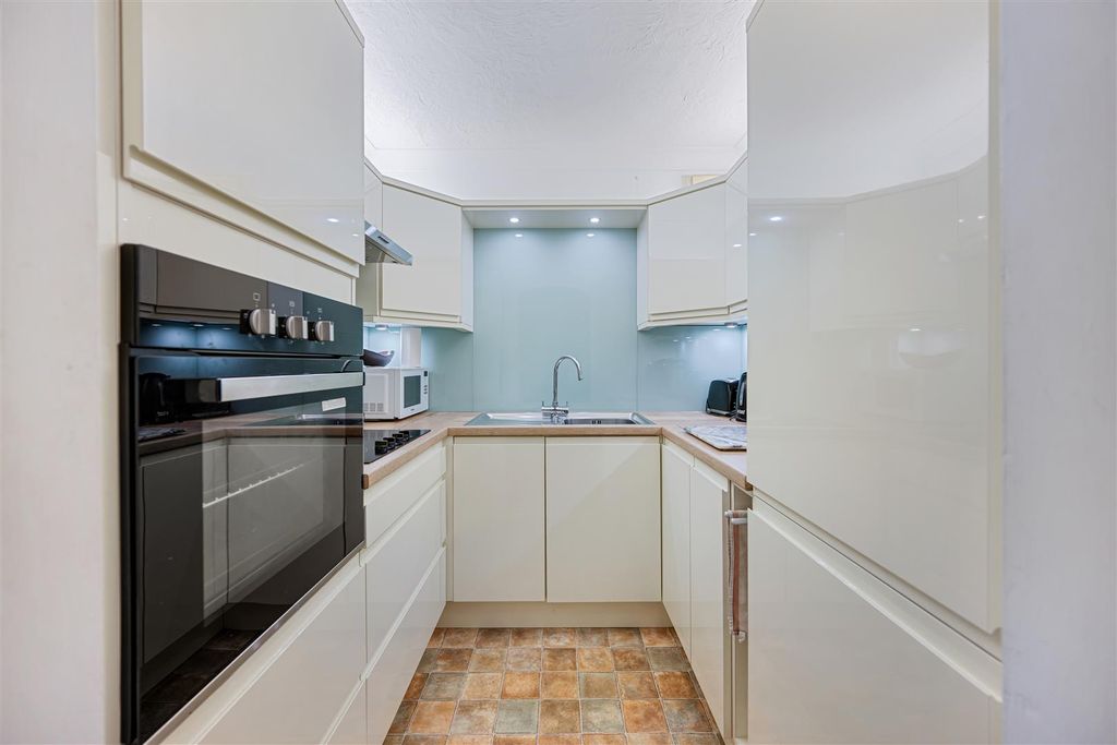 Property photo 2 of 21 Kitchen