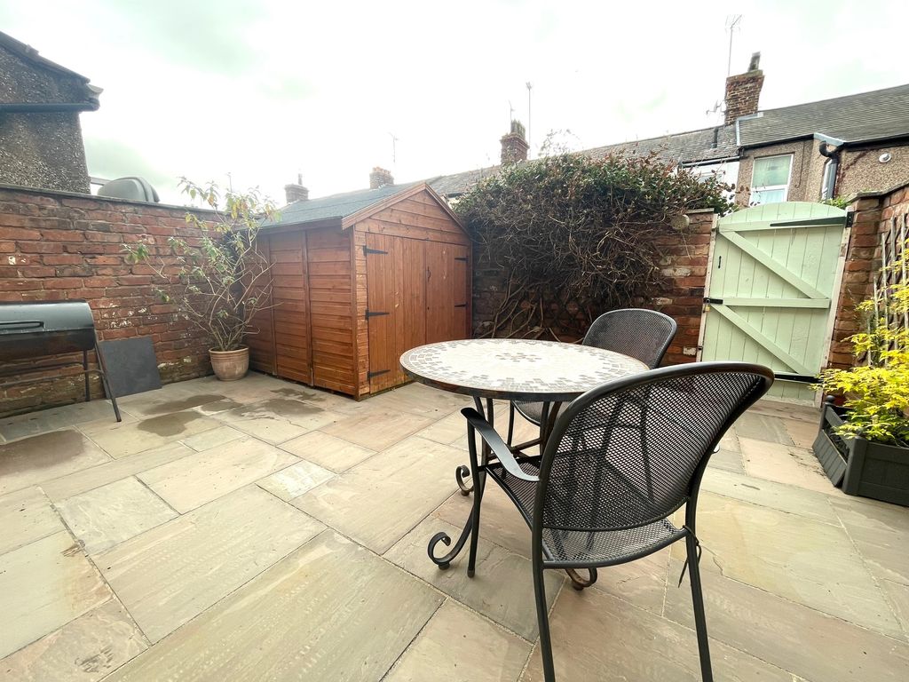 Property photo 3 of 19