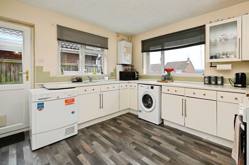 Property photo 3 of 19