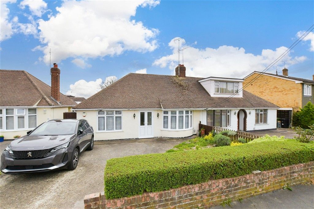 Property photo 1 of 12 External (Brochure)