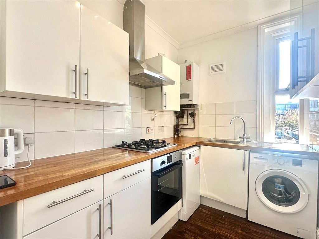 Property photo 1 of 9 Picture No. 04