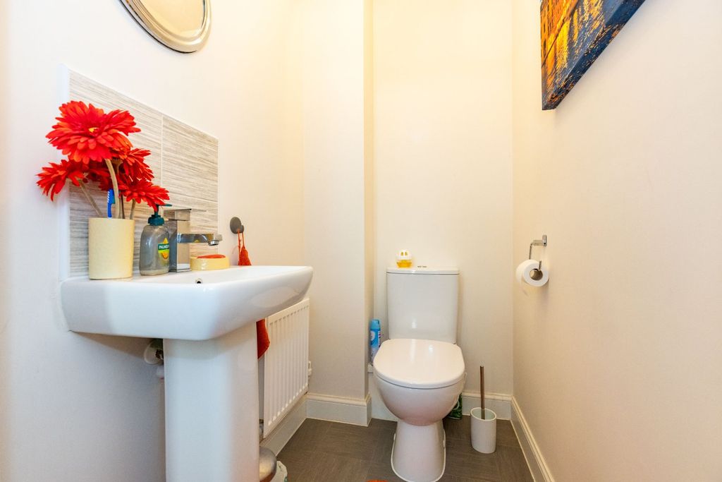 Property photo 3 of 19 Wc