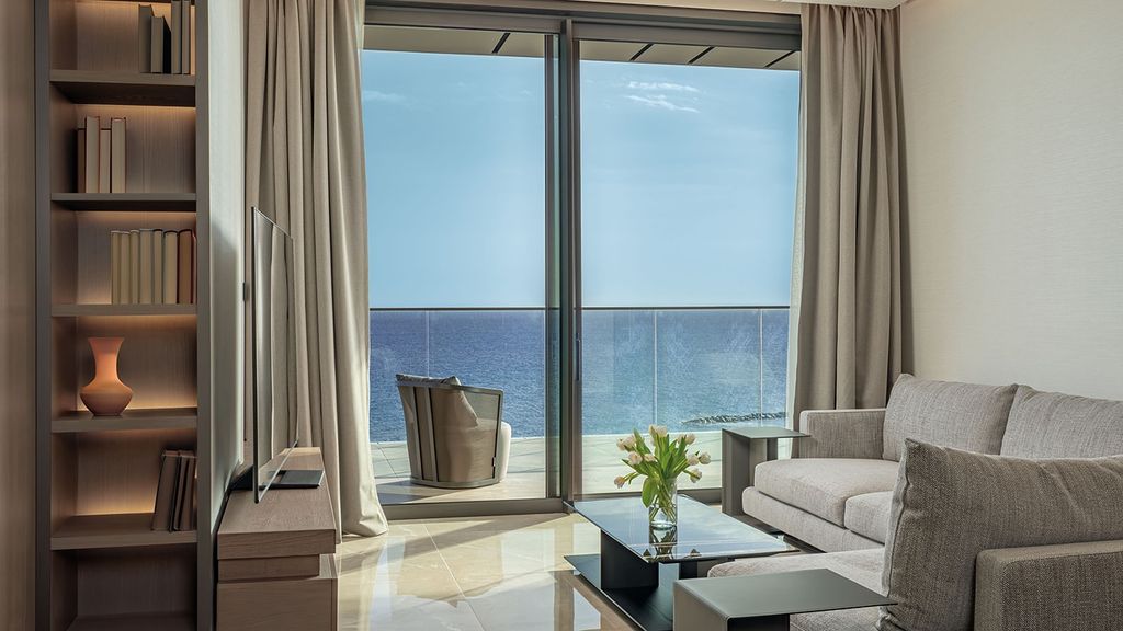 Property photo 2 of 37