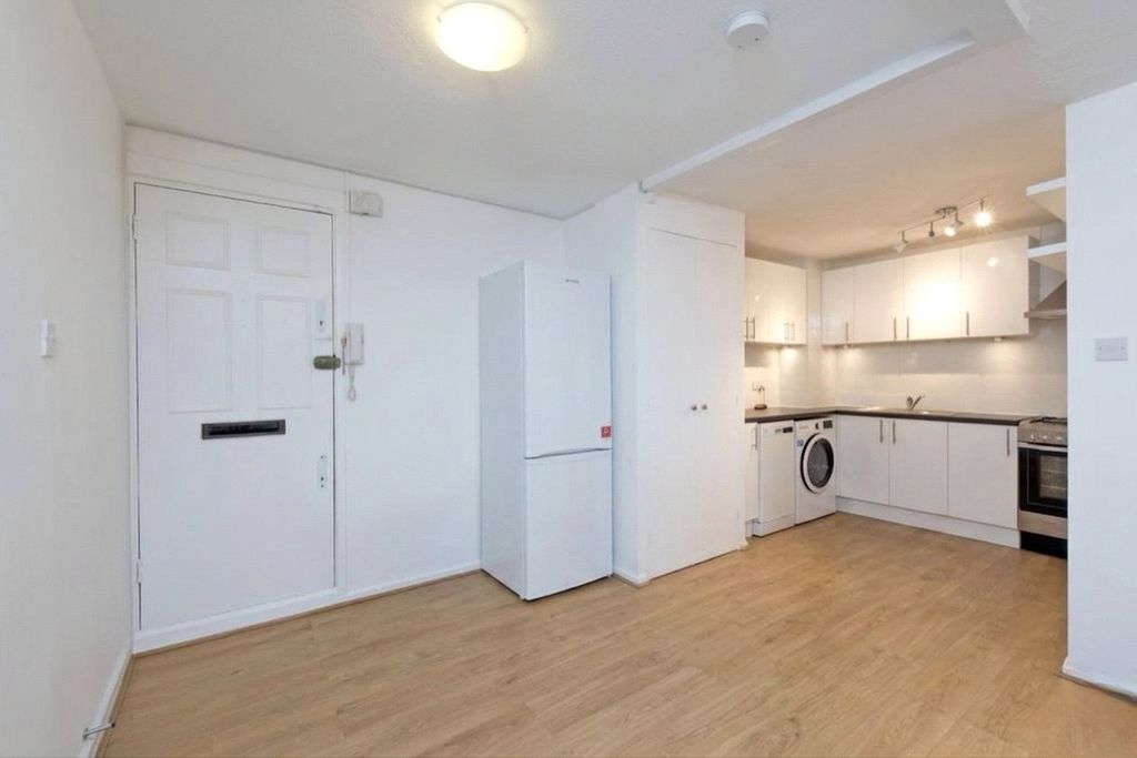 Property photo 3 of 10 Picture No. 22