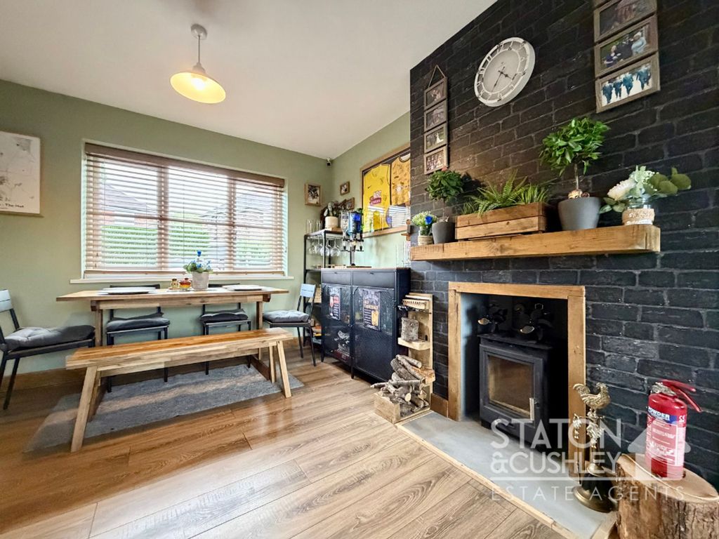 Property photo 3 of 35