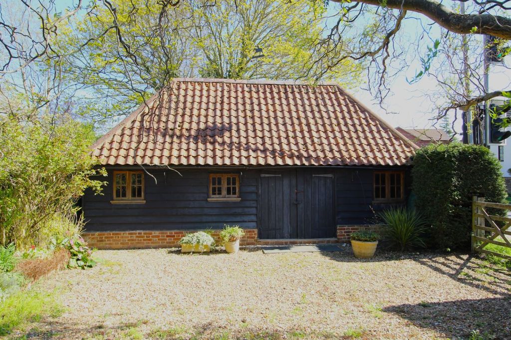 Property photo 2 of 25 Forge