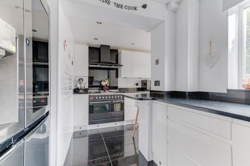 Property photo 3 of 16 Picture No. 08