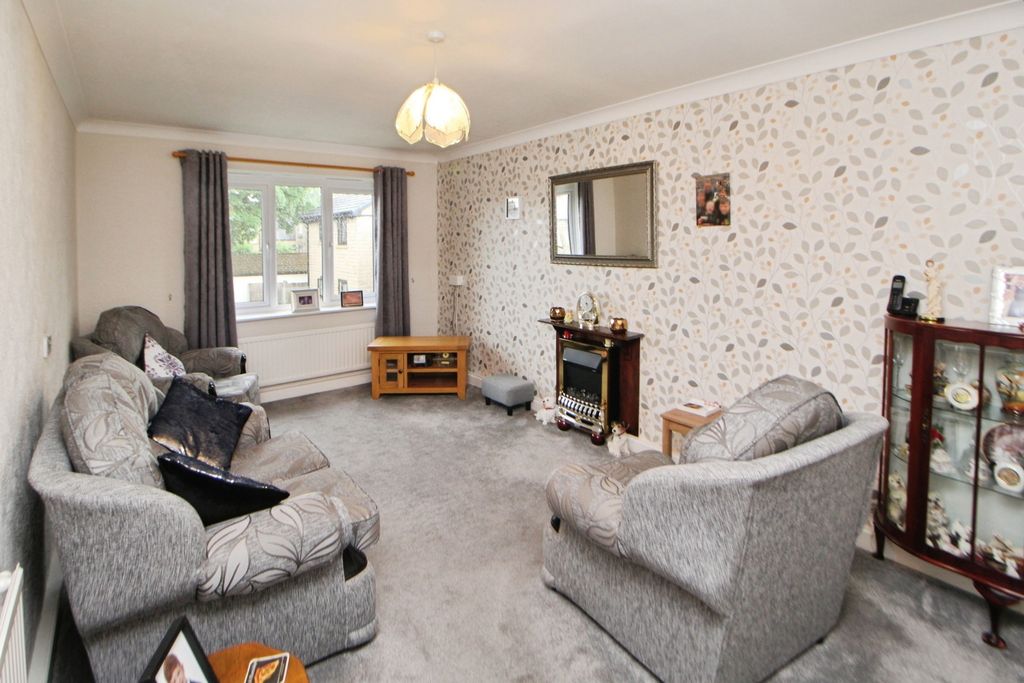 Property photo 2 of 7 Pbox-Img.Jpg