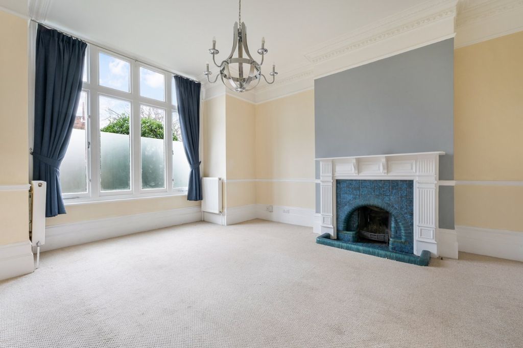 Property photo 2 of 14 Picture No. 20