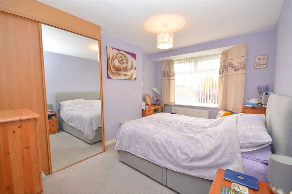 Property photo 2 of 17 Picture No. 08