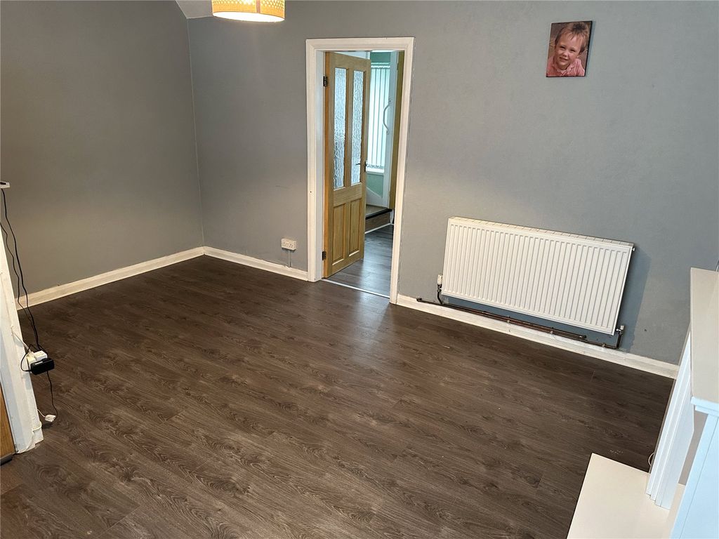 Property photo 3 of 13 Picture No. 08