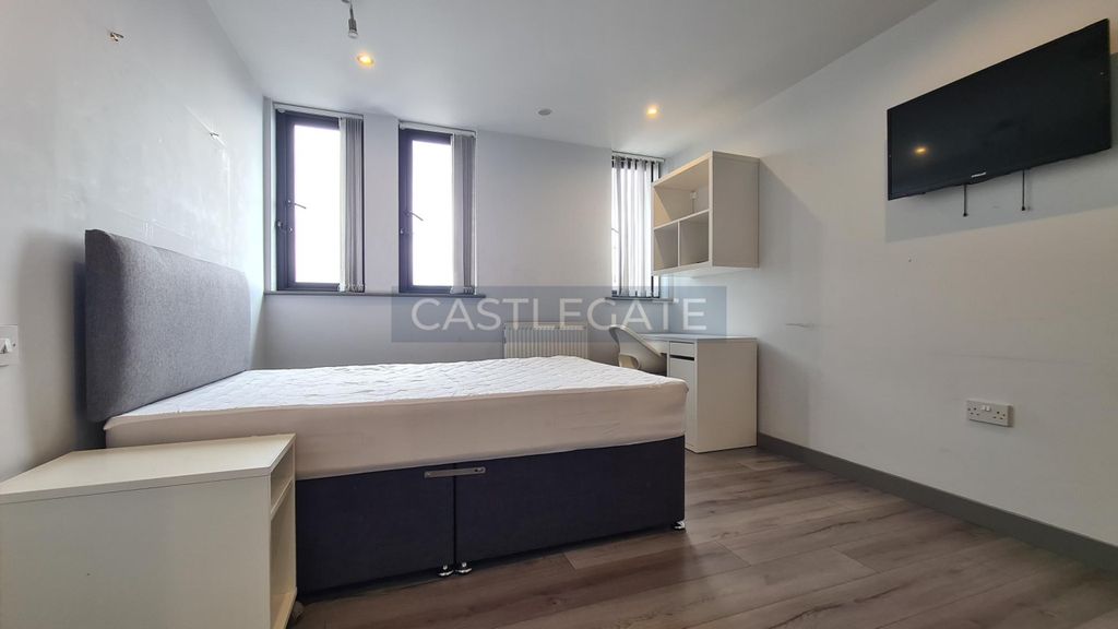 Property photo 1 of 12 Room 72, The Works At Standard House (8)