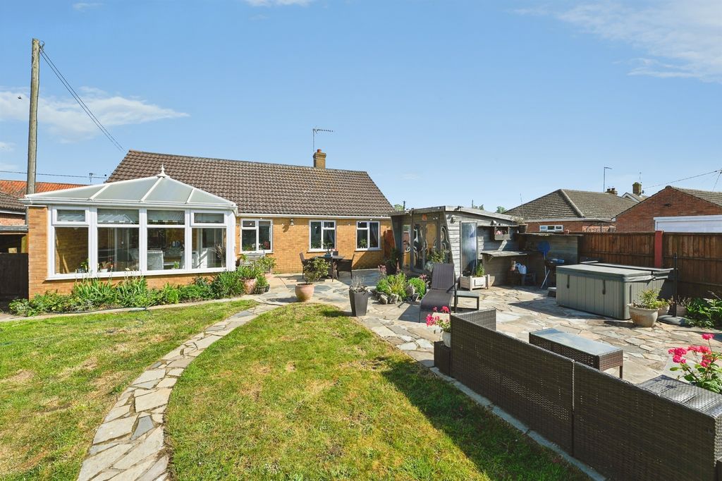 Property photo 2 of 17