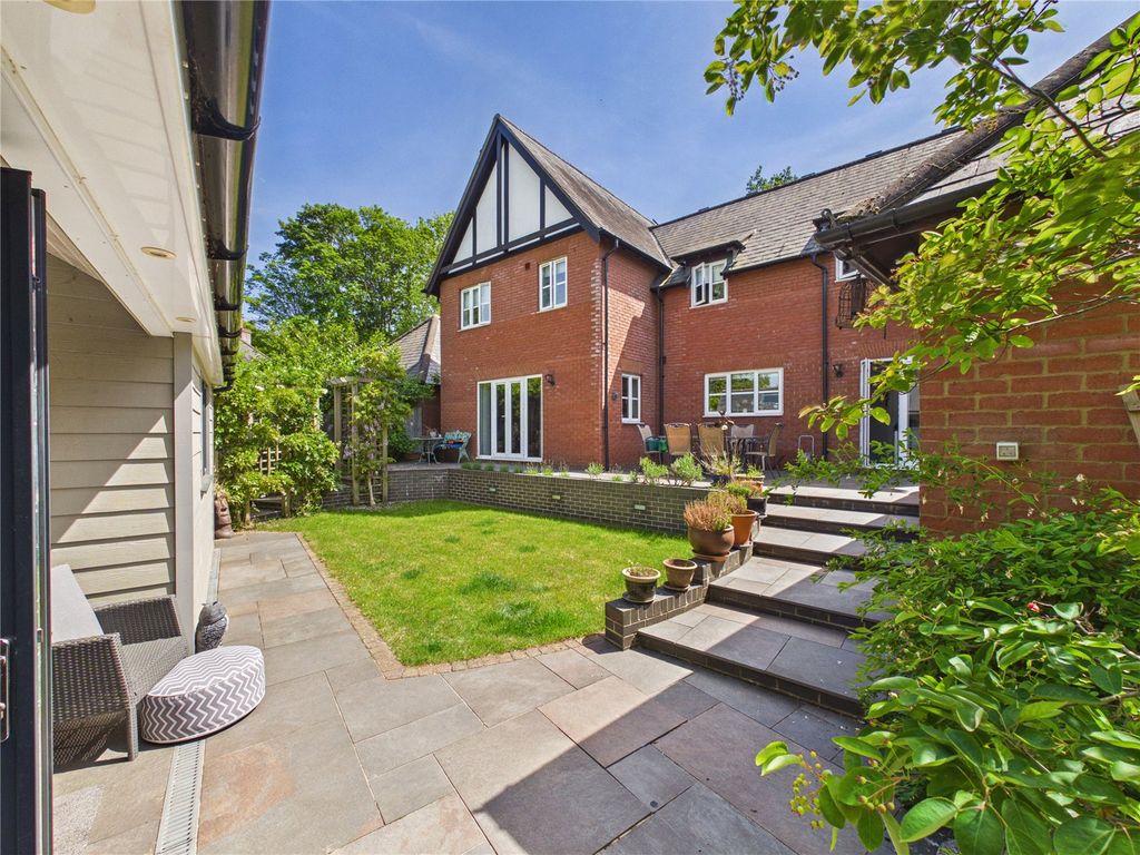 Property photo 2 of 16 Picture No. 05