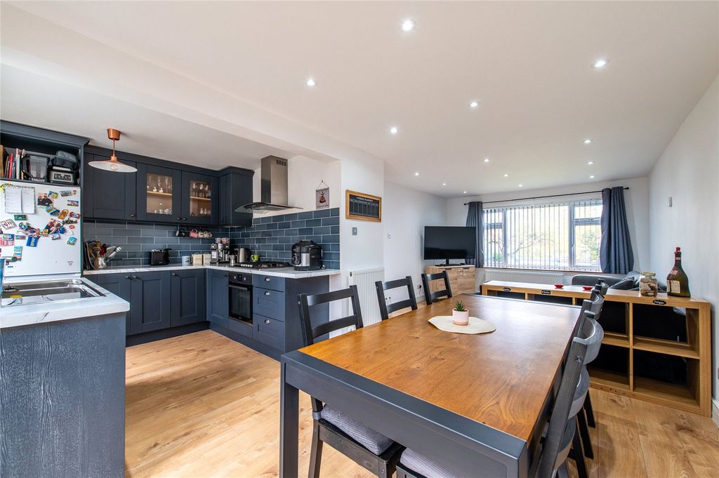 Property photo 1 of 20 Picture No. 15