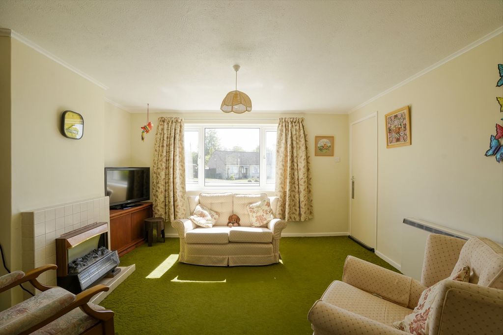 Property photo 3 of 18