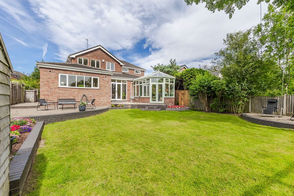 Property photo 2 of 40