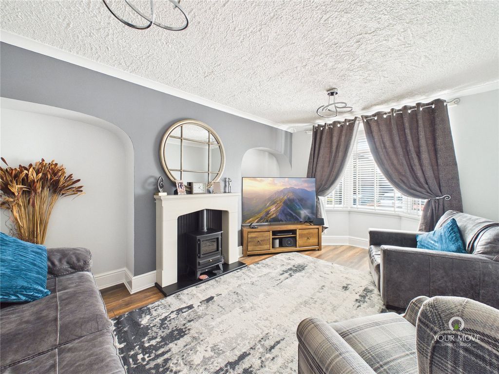 Property photo 2 of 15 Picture No. 23