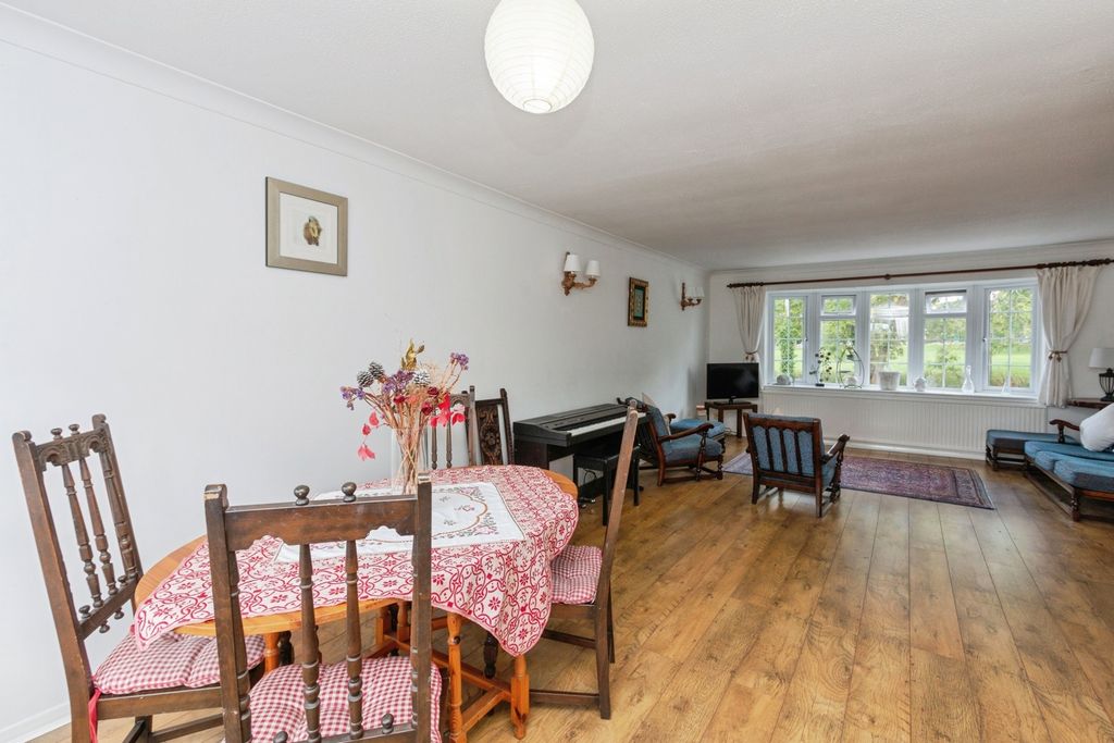 Property photo 2 of 23 Photo