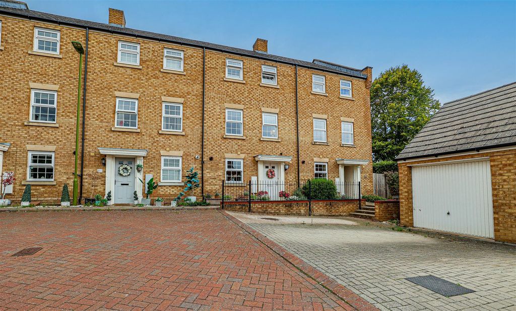 Property photo 1 of 32 980A8997.Png