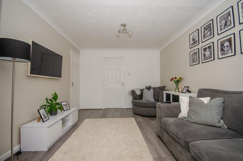 Property photo 2 of 14 Lounge Pic 2.Jpg