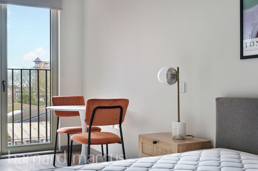 Property photo 2 of 7 Bedroom