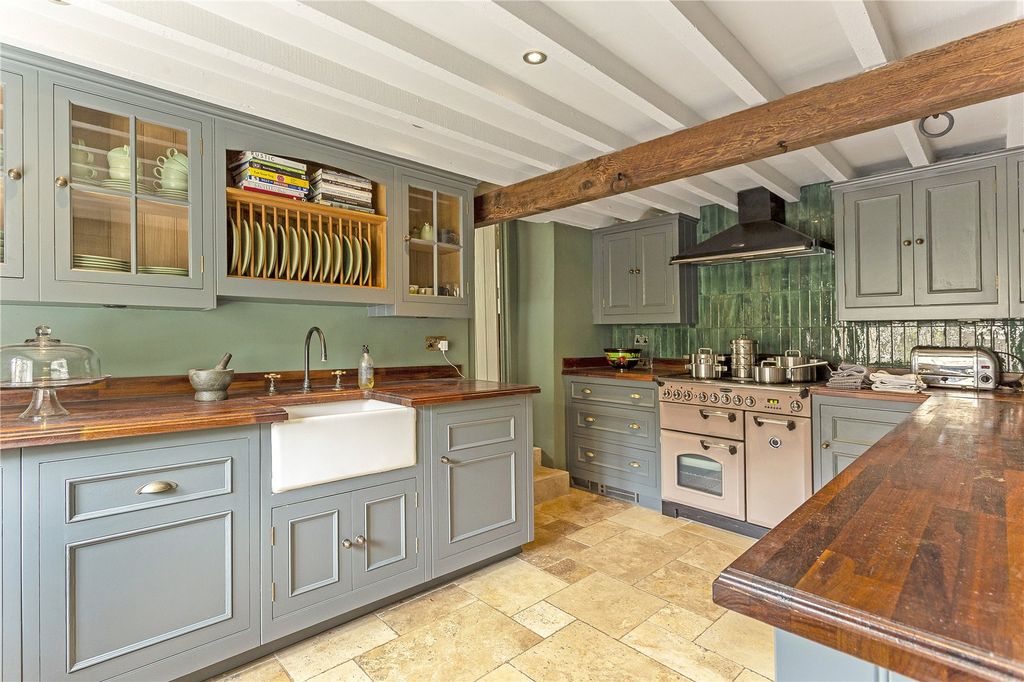 Property photo 2 of 20 Picture No. 33