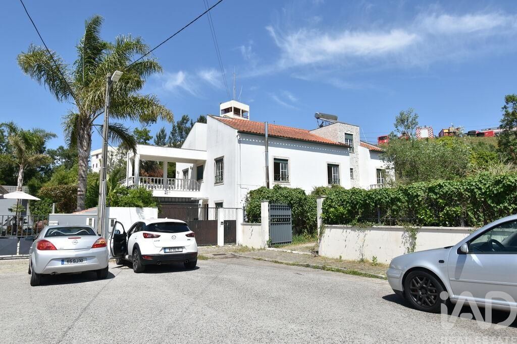 Property photo 1 of 40