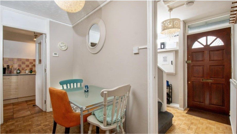 Property photo 3 of 9 Gallery
