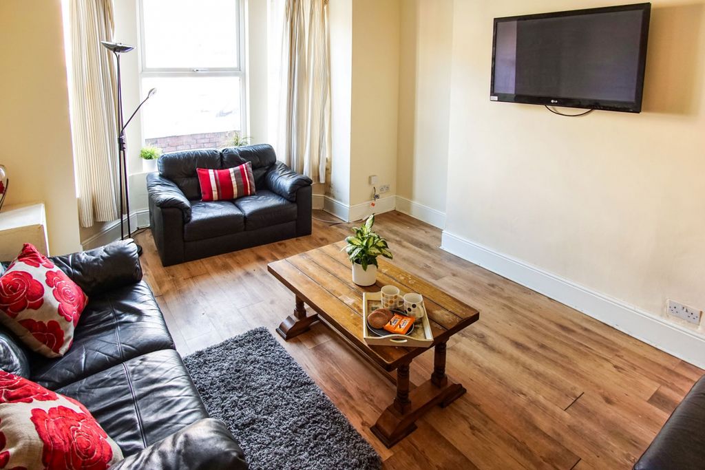 Property photo 1 of 13 Granville Road