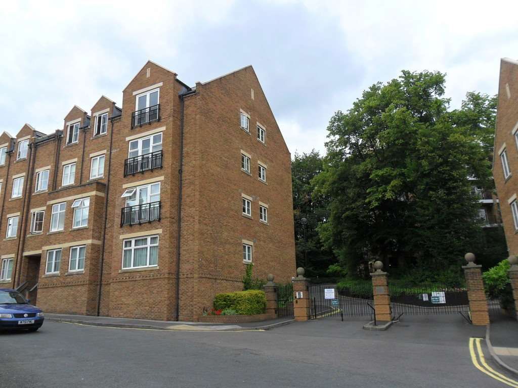 Property photo 1 of 8