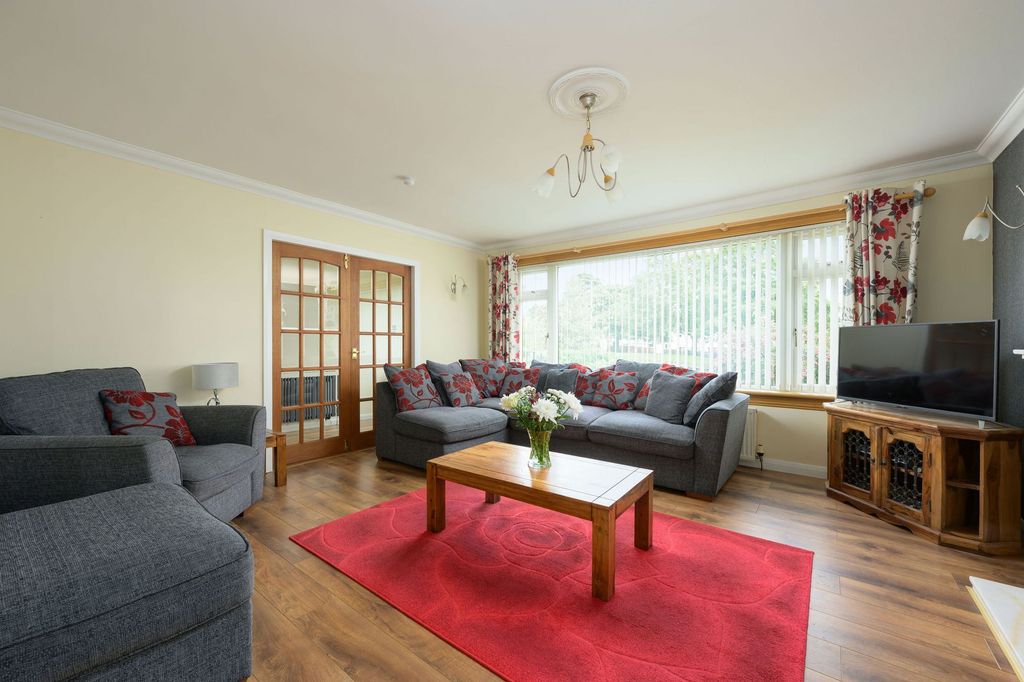 Property photo 3 of 43