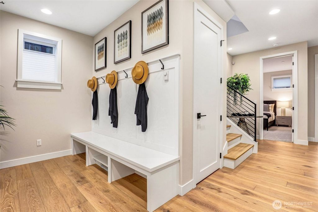 Property photo 2 of 40