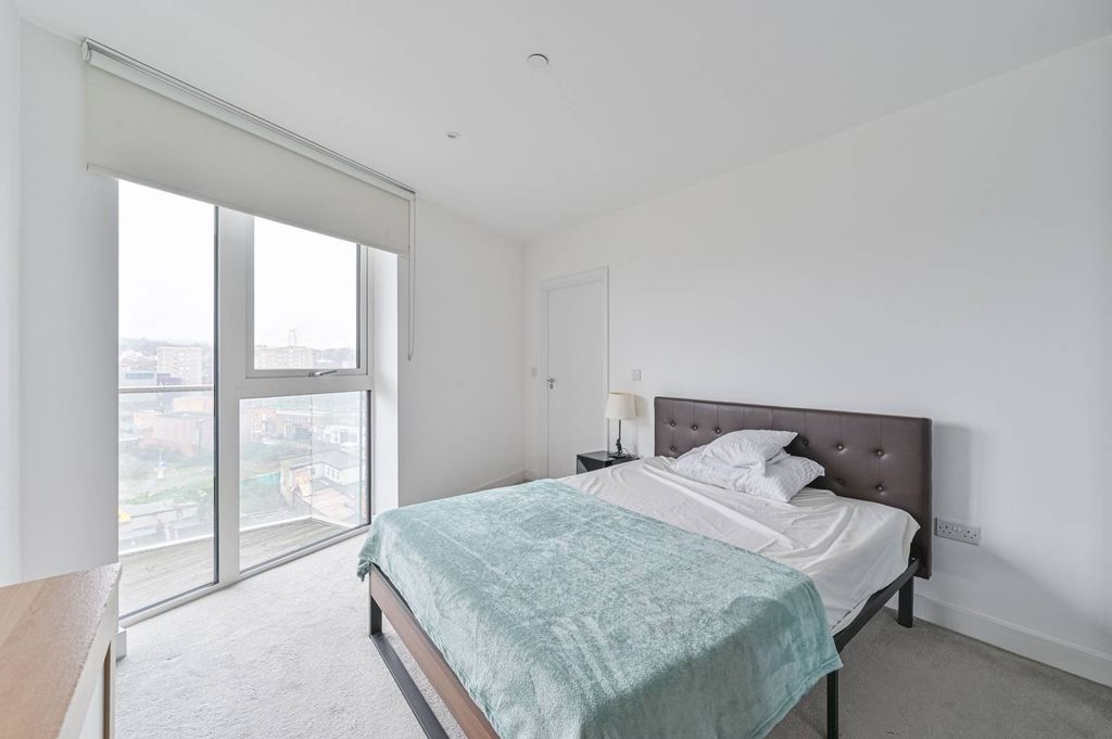 Property photo 3 of 29