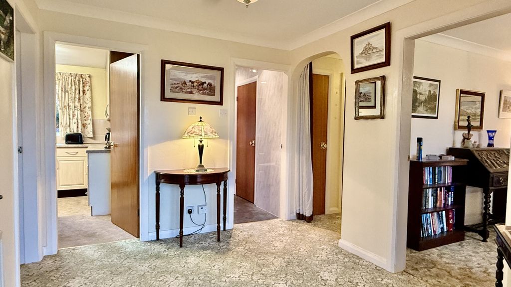 Property photo 3 of 29