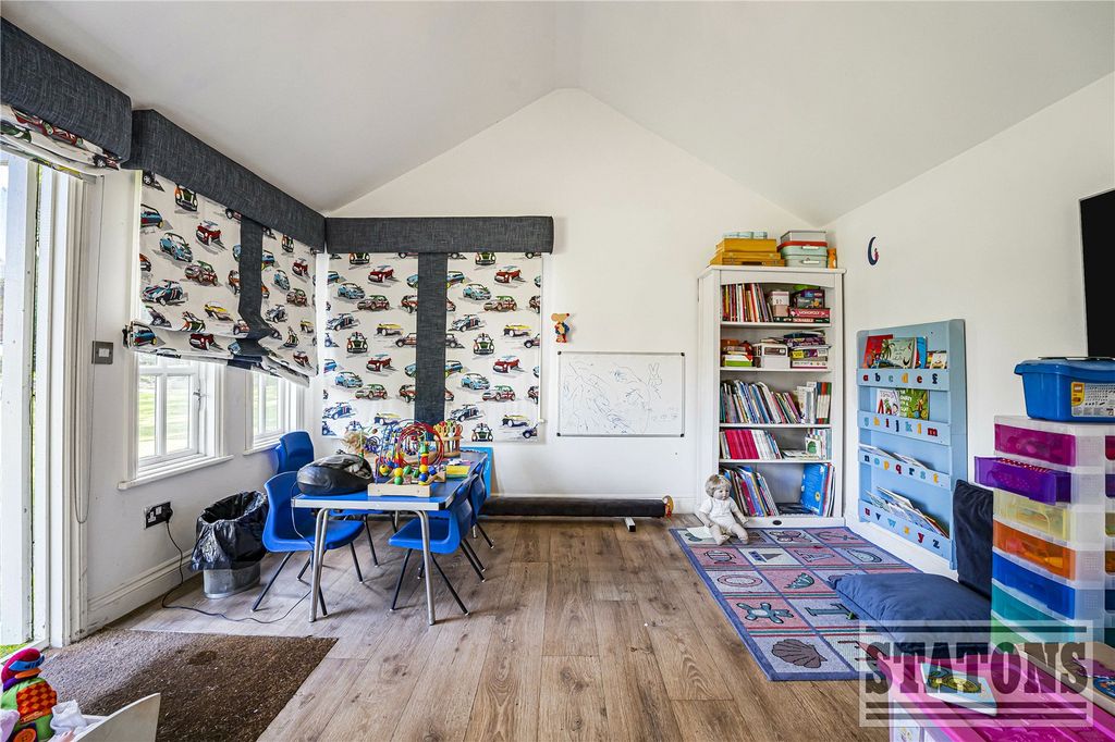 Additional image 11 of 9 bed detached house to rentRush Green, Hertford, Hertfordshire SG13