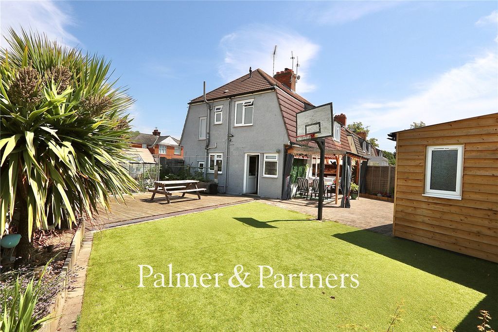 Property photo 2 of 33 Picture No. 02