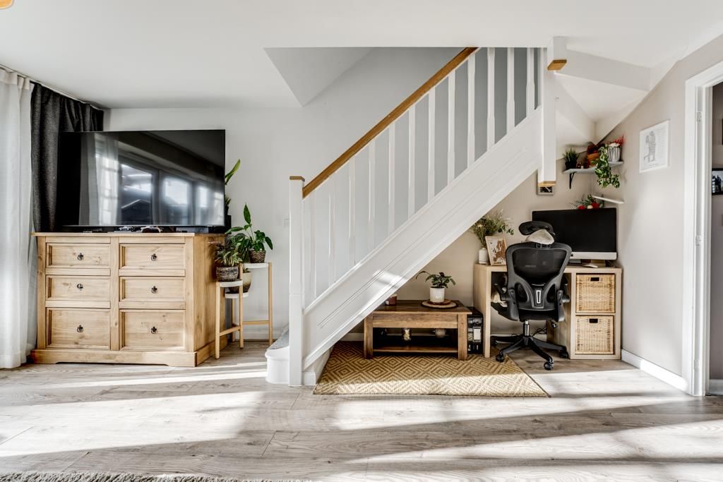 Property photo 2 of 20 20 Belfry Drive, Priors Hall-12.Jpg