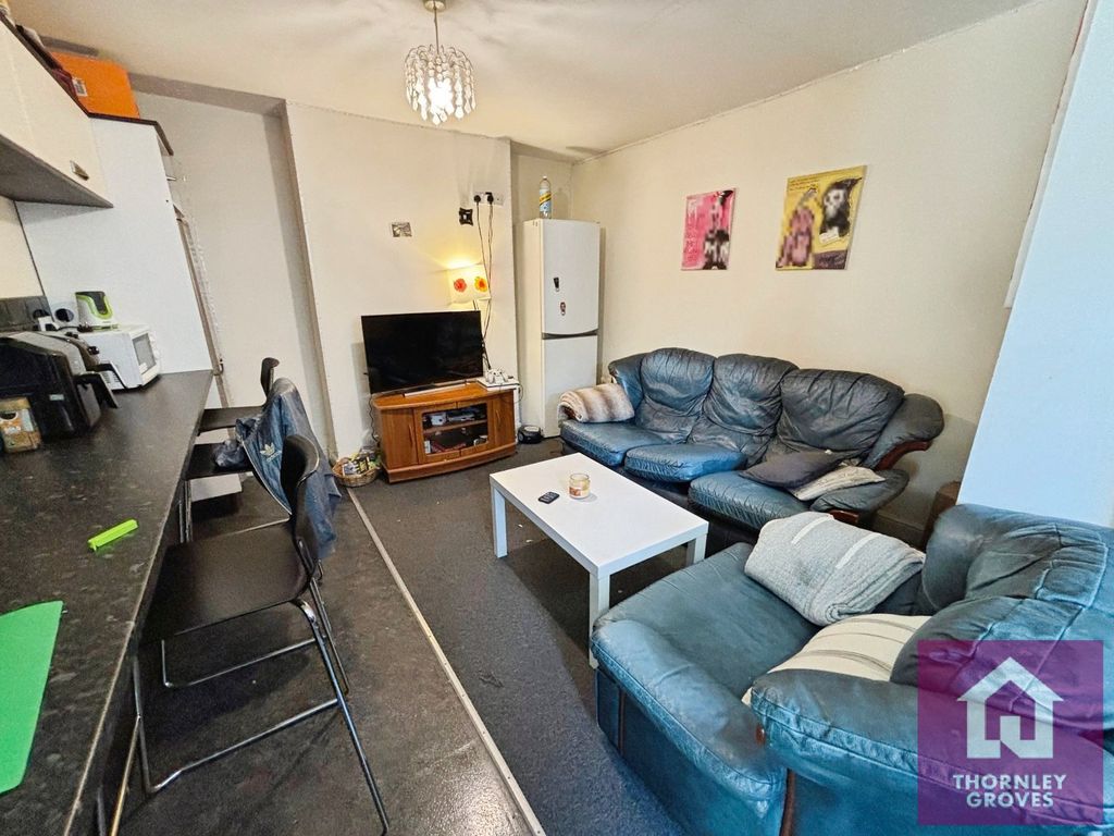 Property photo 3 of 22 Picture No. 23