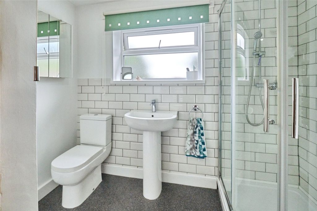 Property photo 3 of 15 Shower Room / W.C.