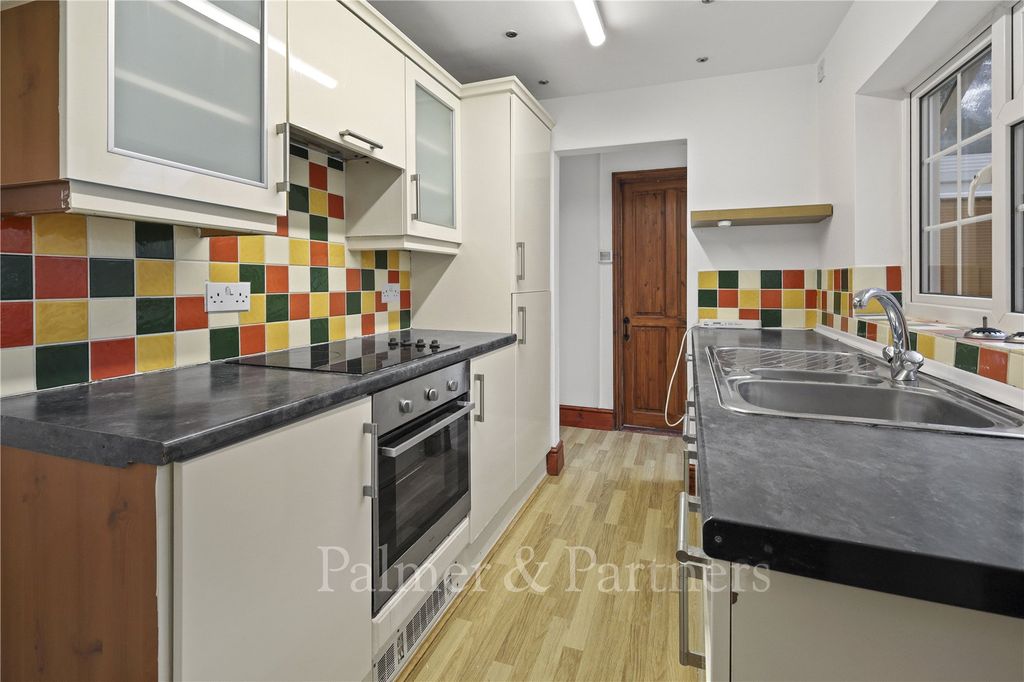 Property photo 2 of 11 Picture No. 45