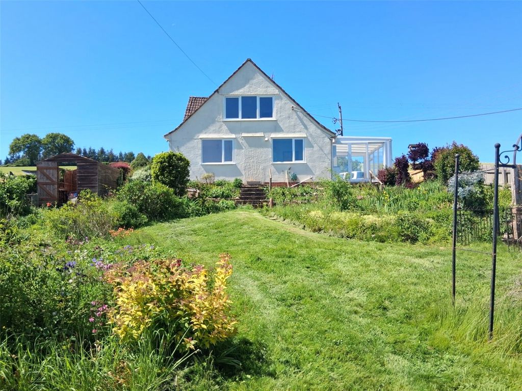 Property photo 1 of 17 Picture No. 01