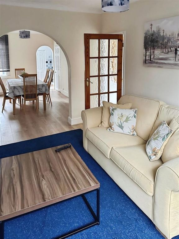 Property photo 2 of 10 Bda16498-Photo-2026-03-20-09-32-30 204.Jpg