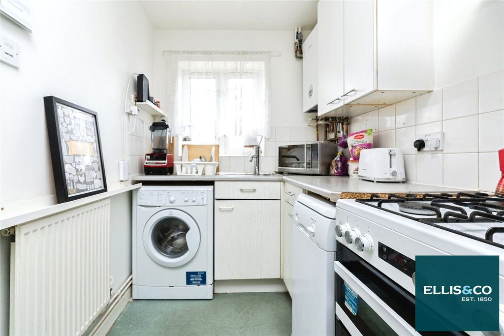 Property photo 2 of 9 Picture No. 04