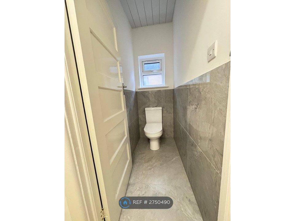 Property photo 2 of 16 2nd Wc