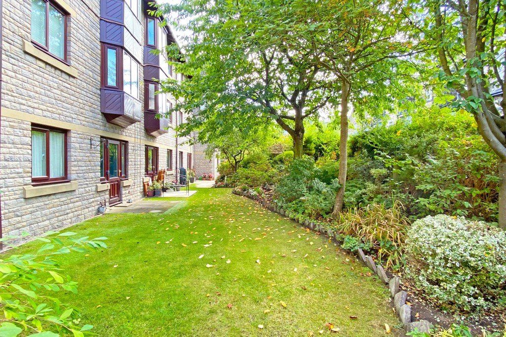 Property photo 2 of 8